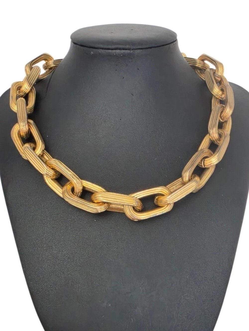 Vintage Gold Tone Chunky Ribbed Large Link Necklace Toggle Clasp 17"